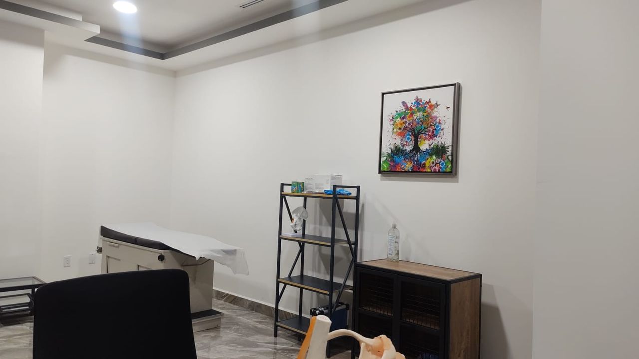 Additional view of Francisco Miguel Sánchez Melchor's medical clinic