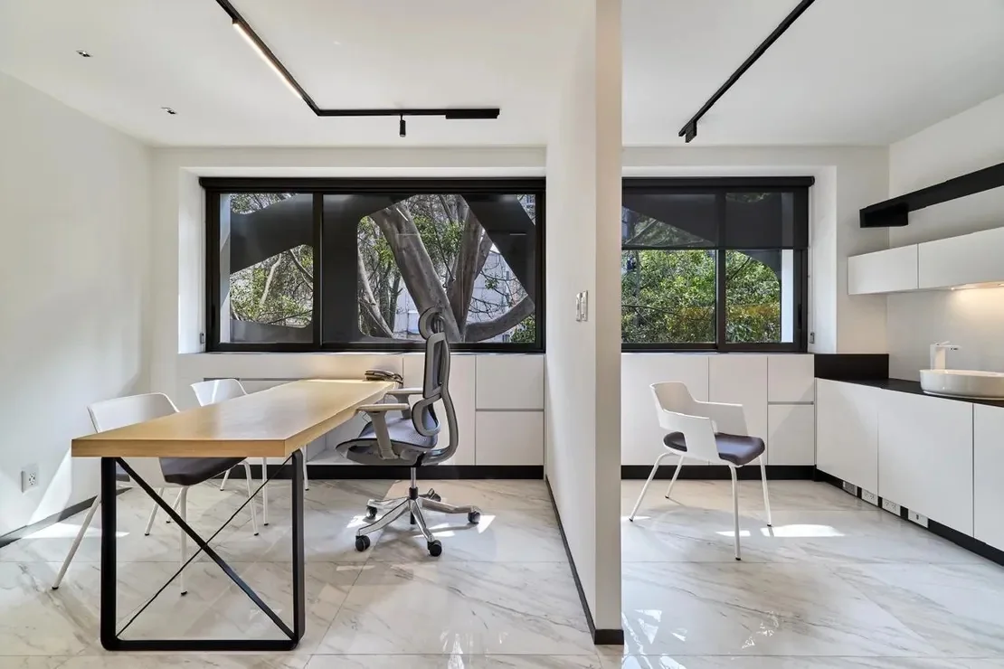 Additional view of Alba Regina Camargo Goñi's medical clinic