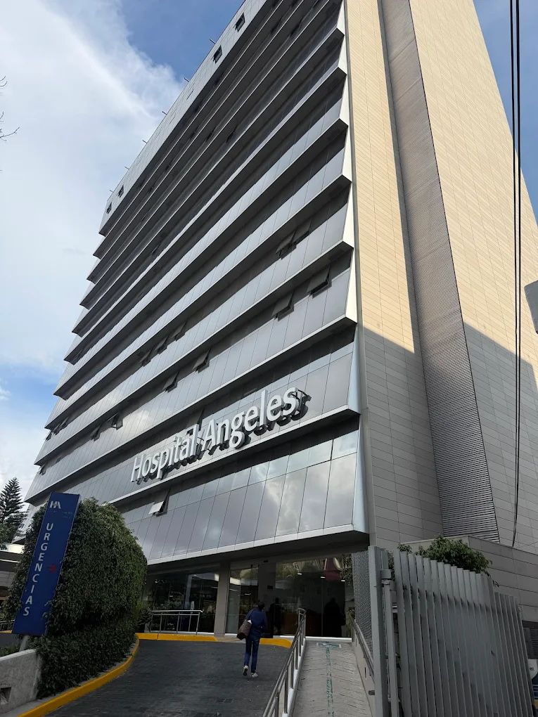 Additional view of Eduardo Bartolomé Hernández Cruz's medical clinic