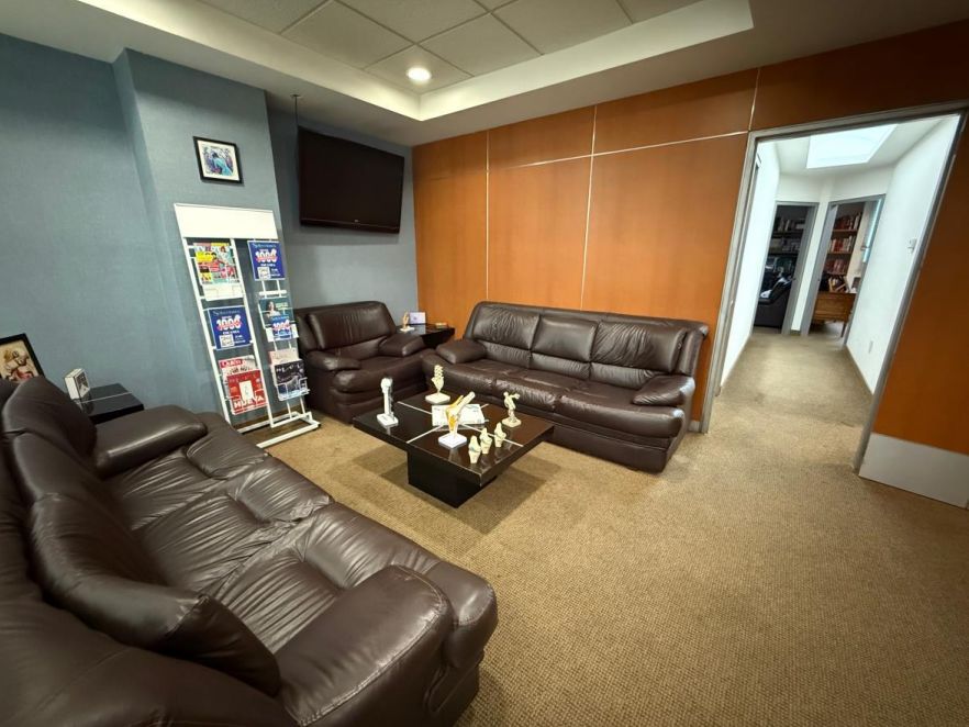 Additional view of Eduardo Bartolomé Hernández Cruz's medical clinic