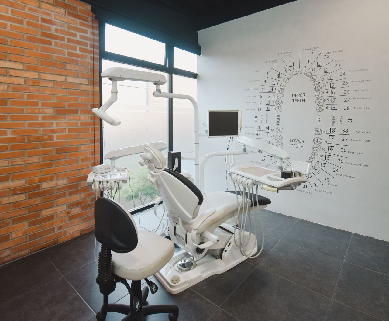 Additional view of Brenda Lua's medical clinic