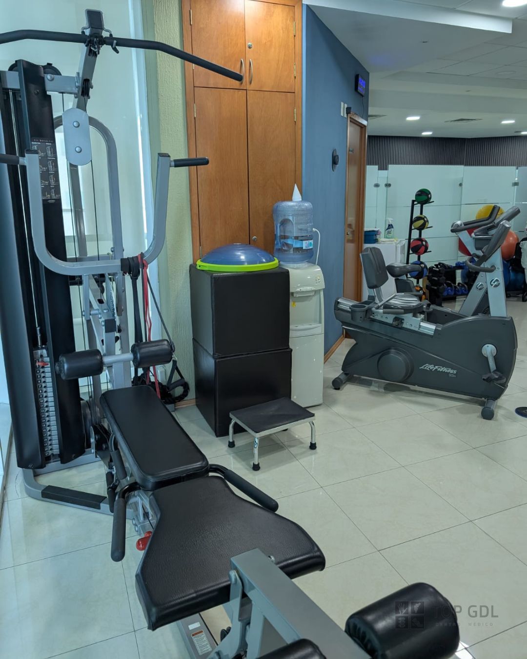 Additional view of Emilio Alberto Reyes Elizalde's medical clinic