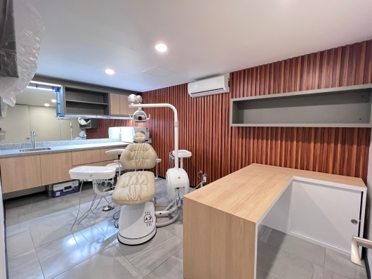 Interior view of Alejandra Gabriela Flores Pineda's medical clinic