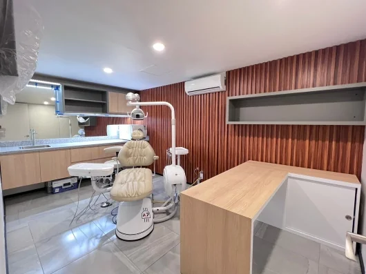Interior view of Alejandra Gabriela Flores Pineda's medical clinic