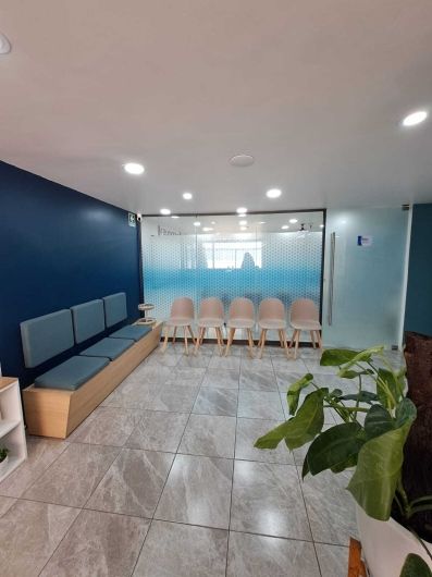 Additional view of Vijaya Rivera Terán's medical clinic