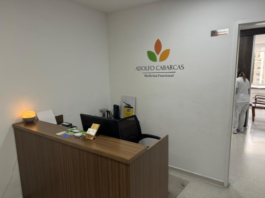 Interior view of Adolfo Cabarcas C.'s medical clinic
