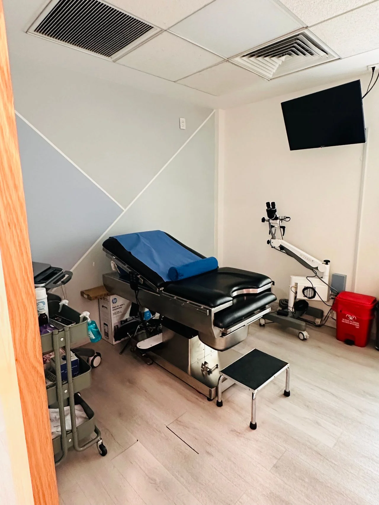 Additional view of Alin Cruz Riofrio's medical clinic