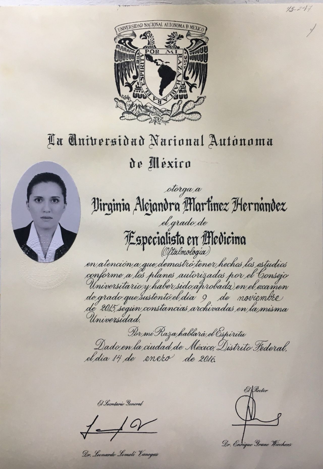 Doctor's credential certificate 2