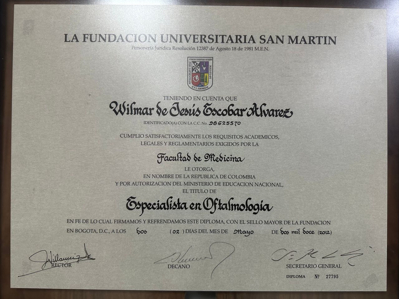 Doctor's credential certificate 3