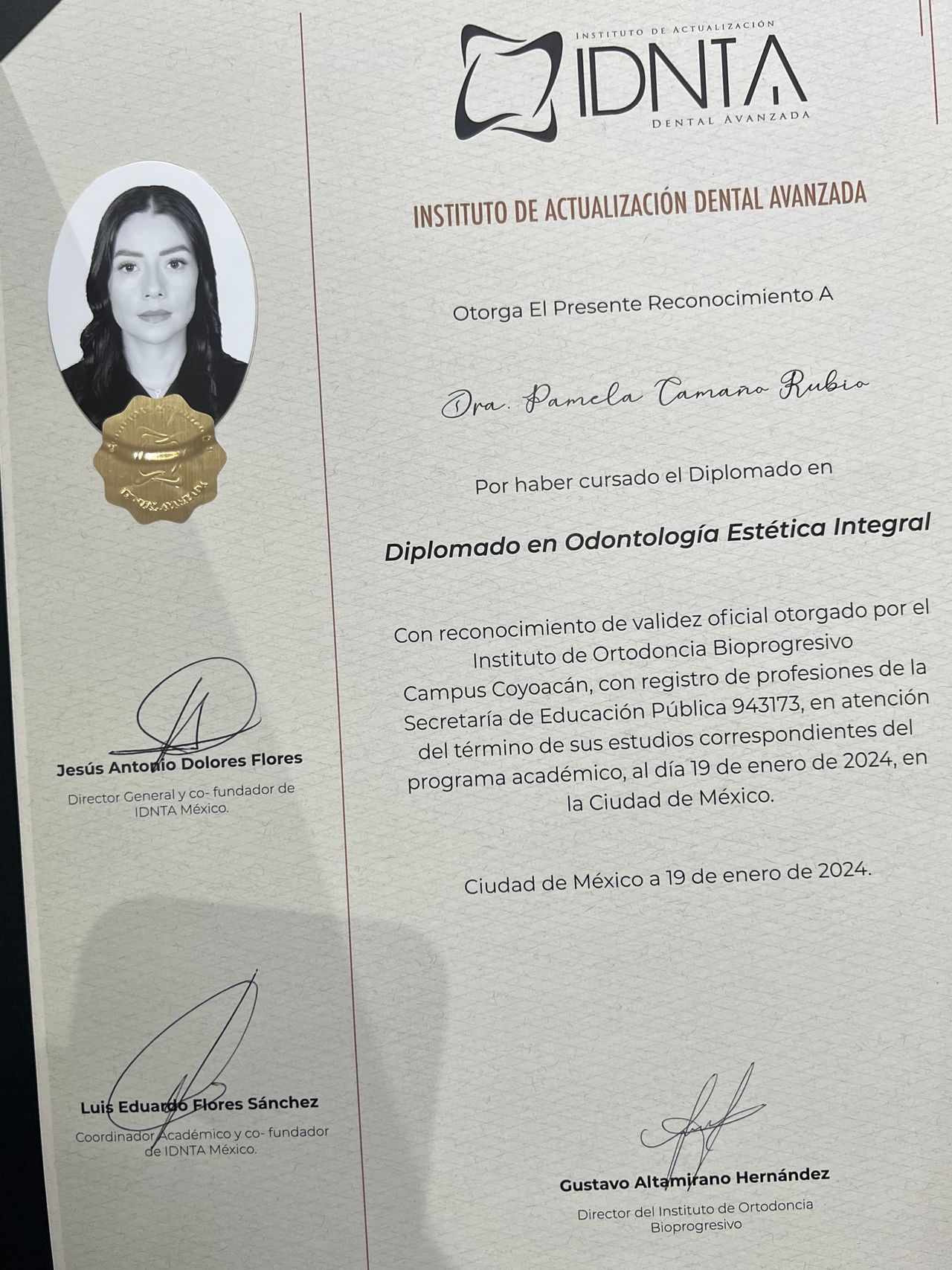 Doctor's credential certificate 2