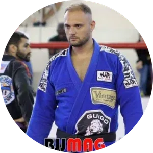 Rodrigo Cezar Sbizera Costa