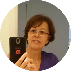 Angela Maria Oliveira Mello