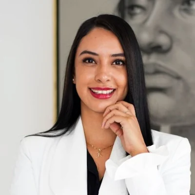 Dra Karina Escobar Ramírez