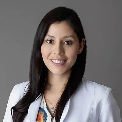 Dra Laura Camacho Rosas - Dermatologist in Mexico City