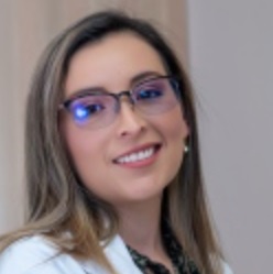 Dr Jullieth Stephanny Moncada Garzon is a gynecologist in Bogota