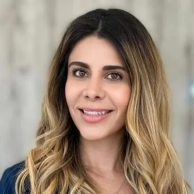 Dra. Brenda Lua - Dentist in Guadalajara