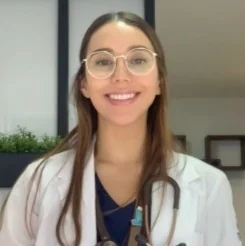 Dra Karolly Itzel Gil Ureña