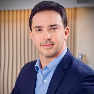 Dr Rafael Caiado