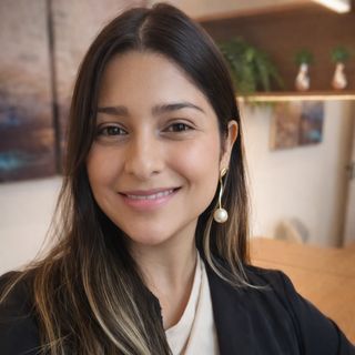 Dra Ana Carolina Cáceres