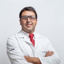 Dr Alexandre Blanc is a orthopedist in Rio de Janeiro