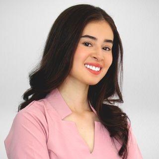 Dra. Karla Vázquez Olmedo - Dentist in Guadalajara