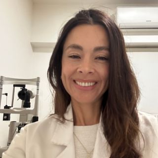 Dra Mónica Esguerra Hoyos is a ophthalmologist in Buenos Aires