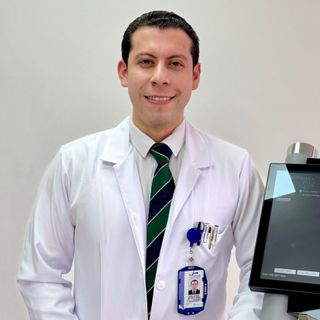 Dr Hugo Velasco E. is a orthopedist in Bogota