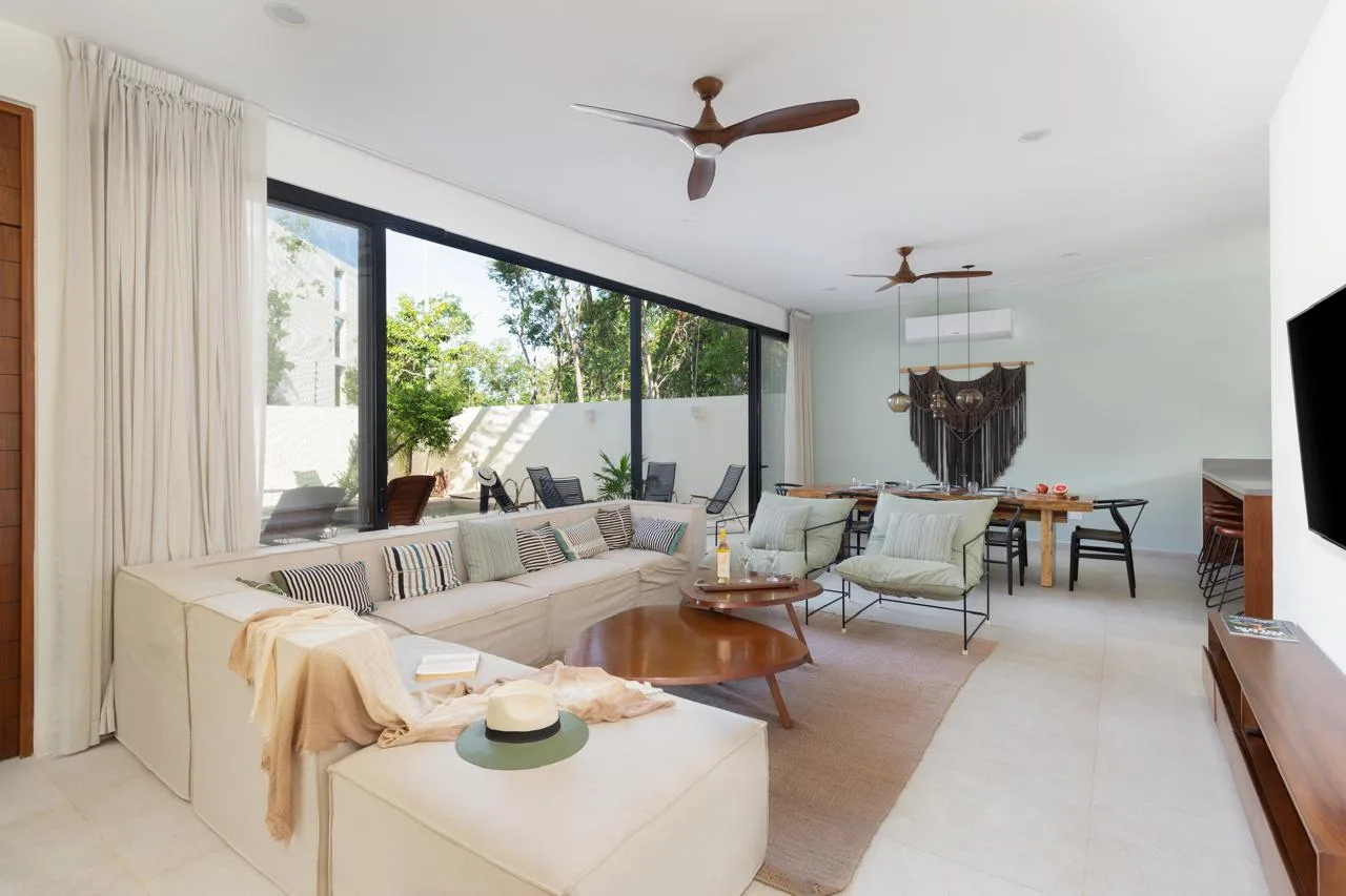 4 Bedroom Villa in Aldea Zama