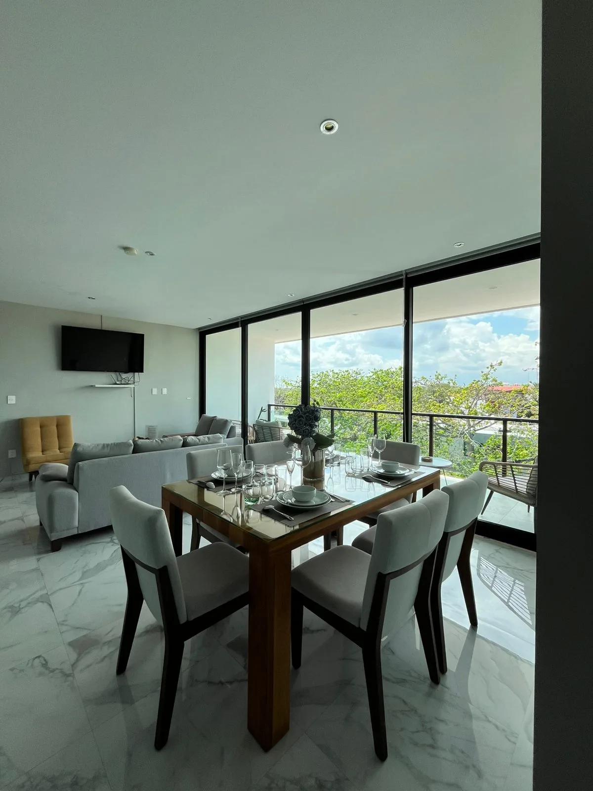 2 Bedroom Apartment in Playa del Carmen