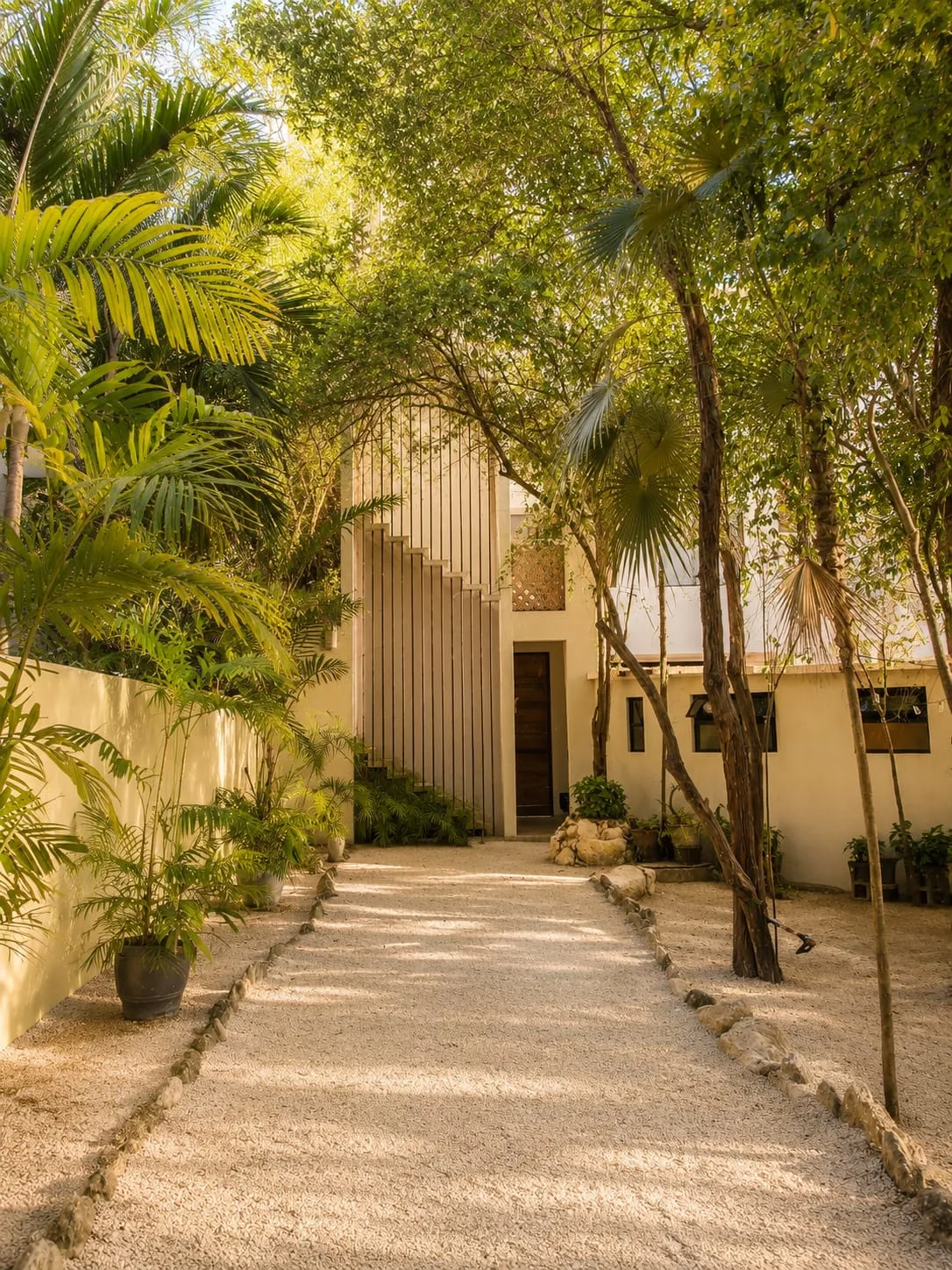 2 Bedroom Apartment with Garden in La Veleta, Tulum