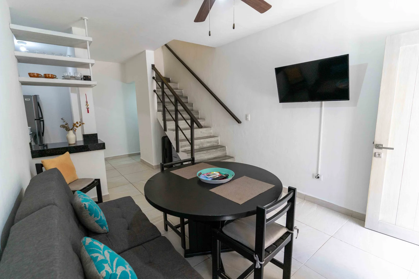 Loft-Style 2-Bedroom in Colonia Hollywood, Playa del Carmen