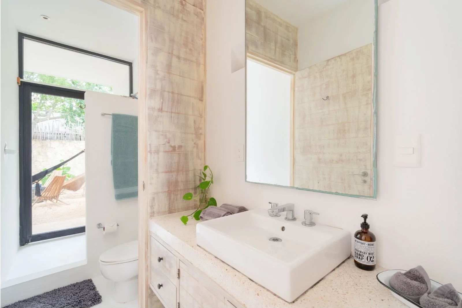 2 Bedroom Property with Private Garden & Pool in Tulum