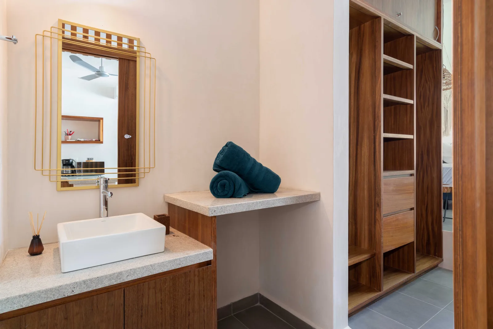Swim-Up Studio Apartment in La Veleta, Tulum