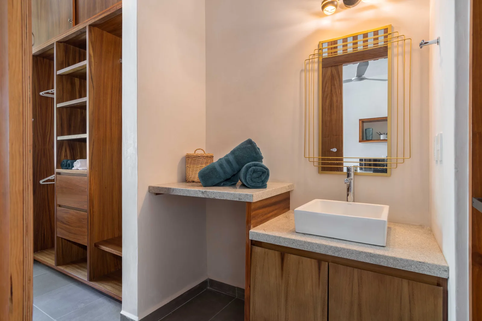 Swim-Up Studio Apartment in La Veleta, Tulum