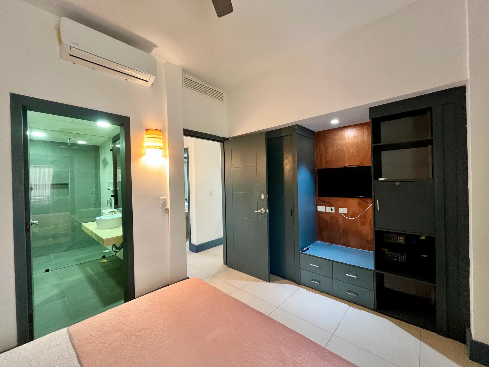 Apartment in Playa del Carmen Near 5th Avenue