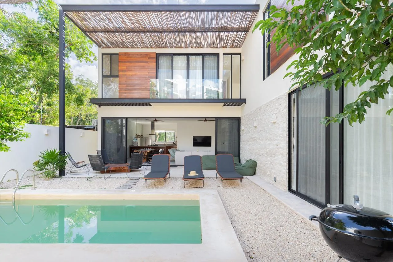 4 Bedroom Villa in Aldea Zama