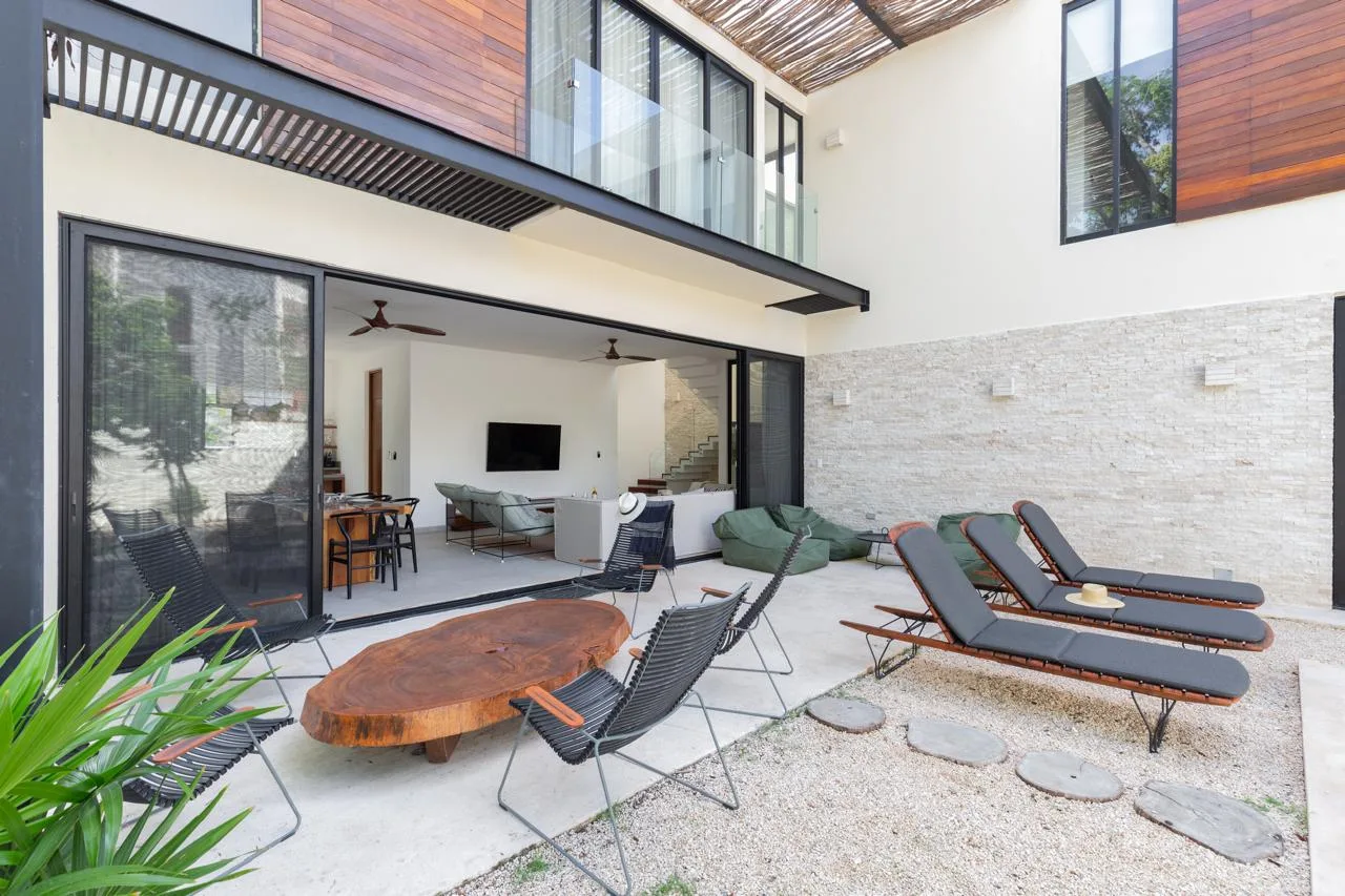 4 Bedroom Villa in Aldea Zama