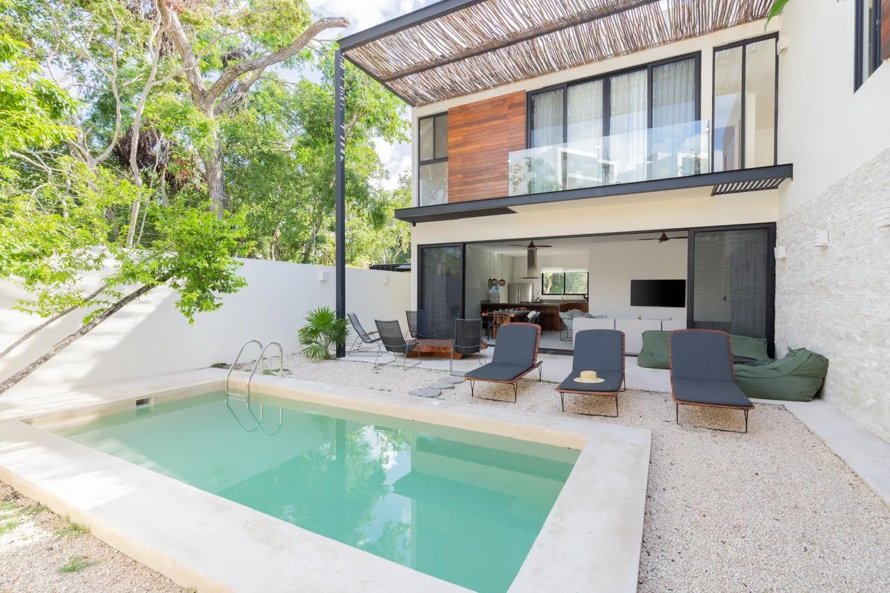 4 Bedroom Villa in Aldea Zama